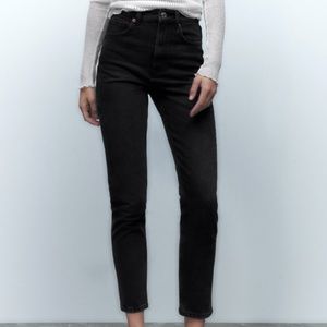 Black Mom Fit Comfort Jeans (high rise ankle length)